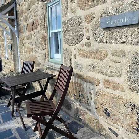 Seagulls Cottage, Touching Distance From Beach Mousehole Eksteriør billede