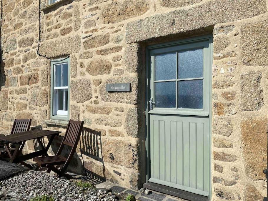 Seagulls Cottage, Touching Distance From Beach Mousehole Eksteriør billede